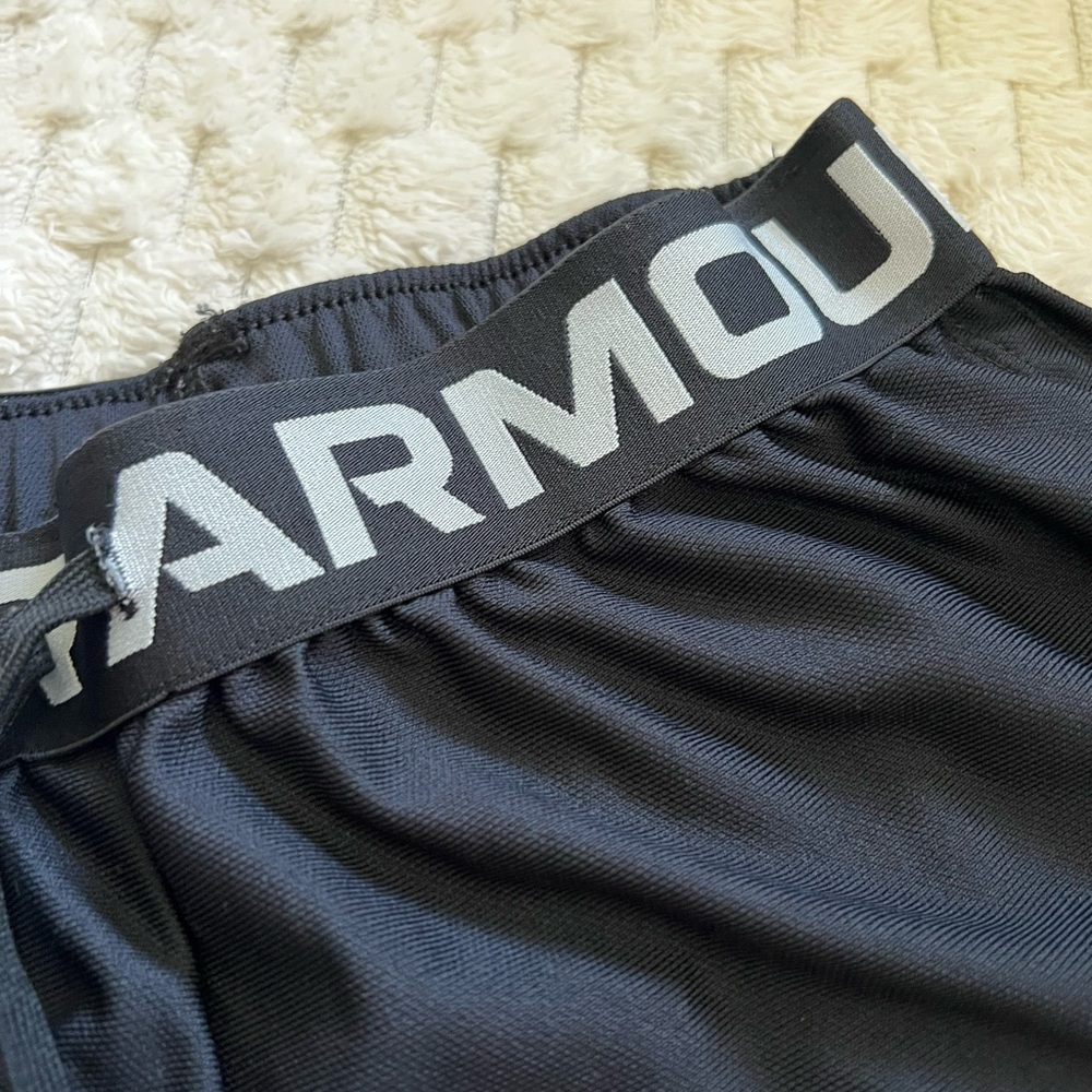 Under Armour Youth Shorts - Picture 5 of 7